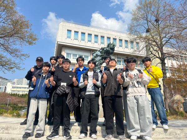 '충렬고등학교 1학년'의 첨부파일 이미지