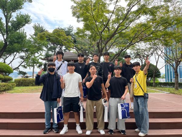 '김해영운고등학교 1학년'의 첨부파일 이미지