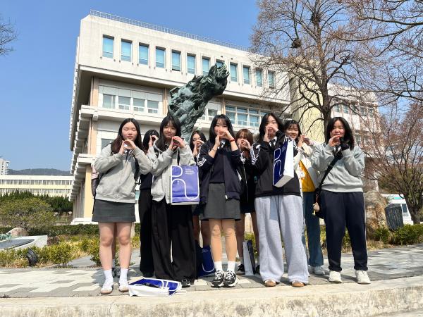 '무룡고등학교 3학년'의 첨부파일 이미지