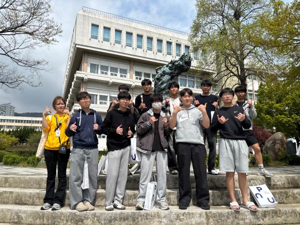 '충렬고등학교 1학년'의 첨부파일 이미지