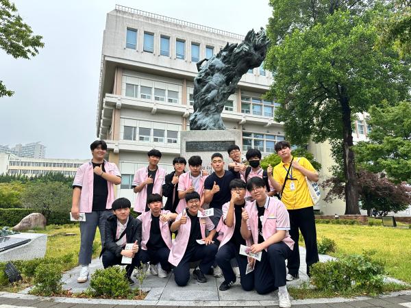 '김해제일고등학교 1학년'의 첨부파일 이미지