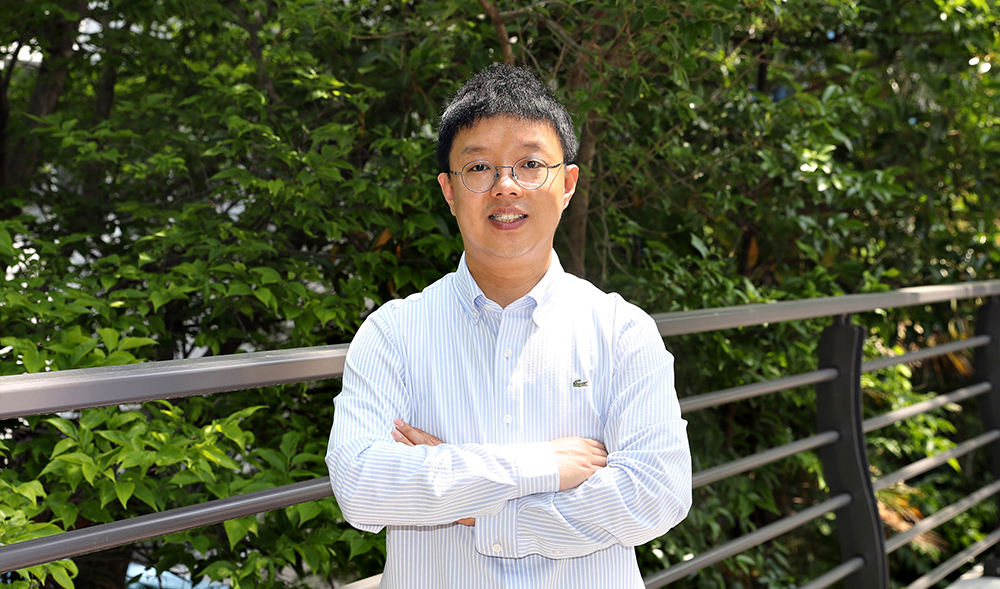 '심현석 교수팀, 고무-반도체-고무...샌드위치처럼 쌓았더니'