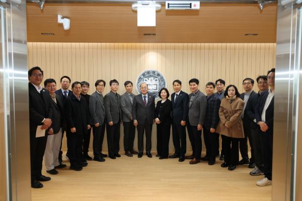 '산학협력단 리모델링 제막식'의 첨부파일 이미지