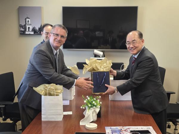 'California Baptist University 방문'의 첨부파일 이미지